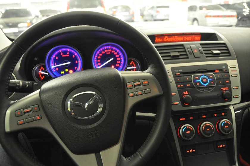 Mazda 6 2008 салон