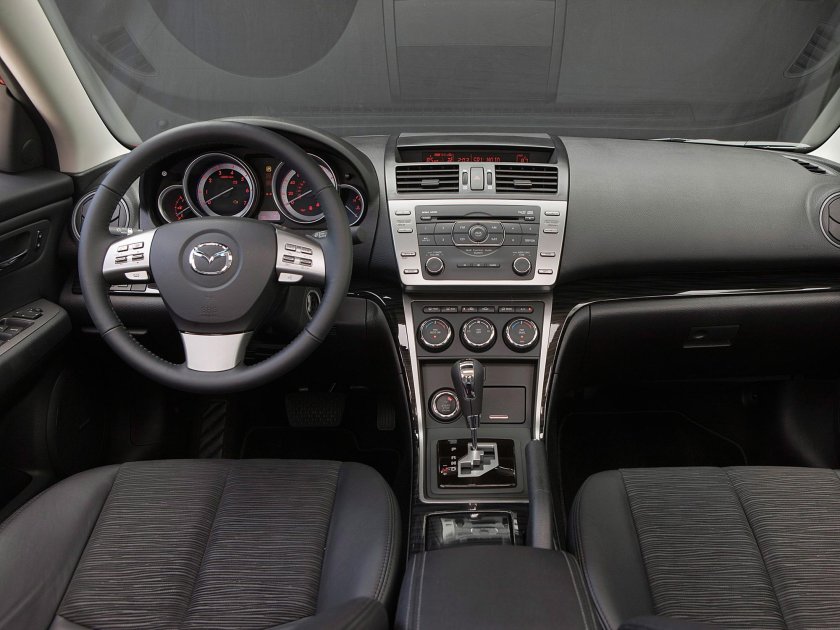 Mazda 6 GH 2007 салон