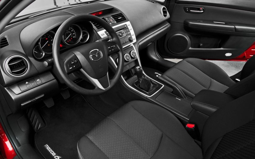 Мазда 6 2 поколение GH салон