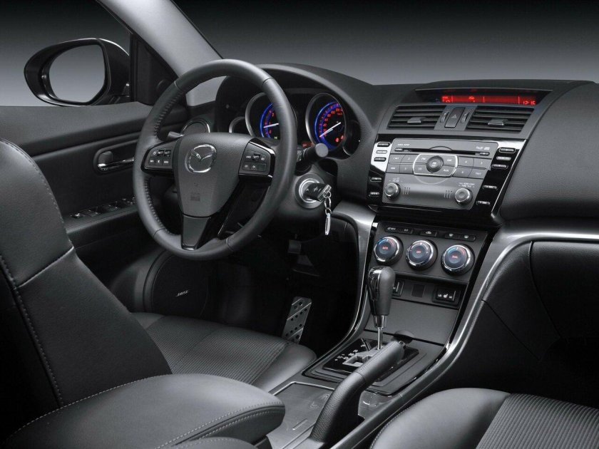 Mazda 6 GH 2007 салон
