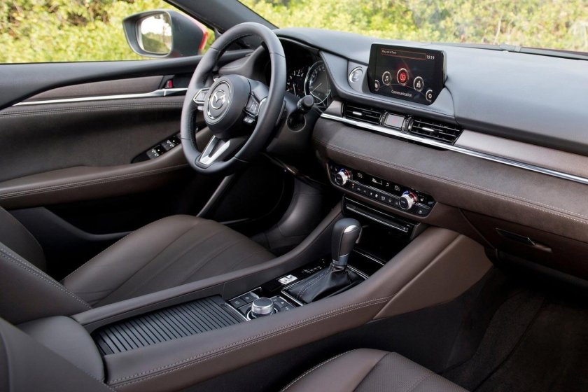 Мазда 6 2018 салон