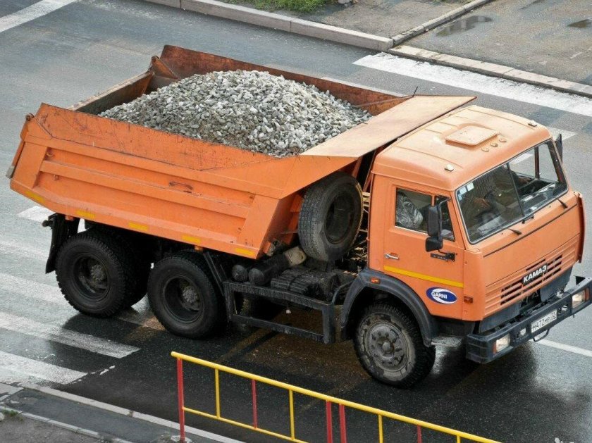 КАМАЗ 10 кубов щебня