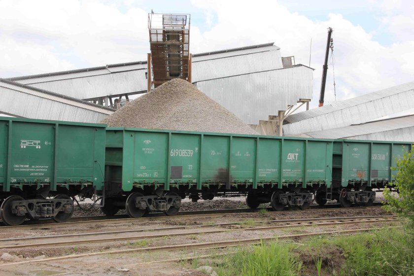 Вагоны с щебнем