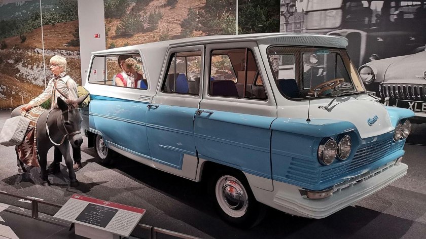 Микроавтобус старт Кавказская пленница