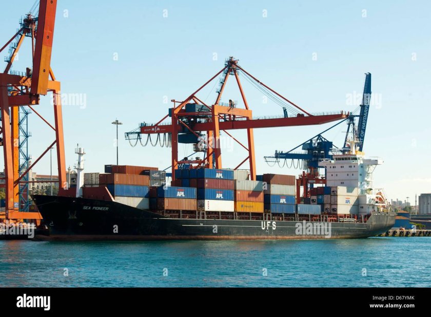 Судно Россия