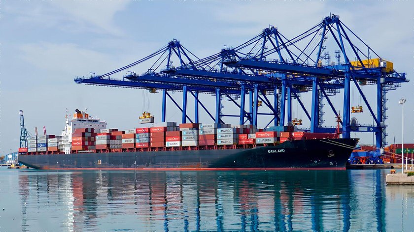 Самый большой контейнеровоз в мире 2023