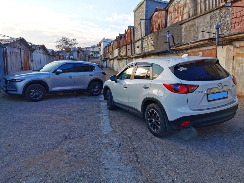 Автомобили Мазда CX-5 попавшее в ДТП В Великом Новгороде в 2019 году