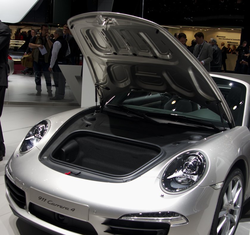 Порше мотор сзади