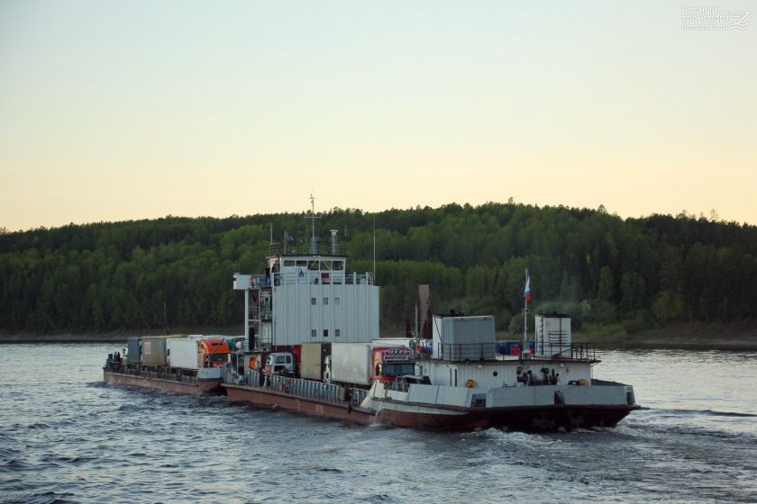 Капитан Павлушков теплоход