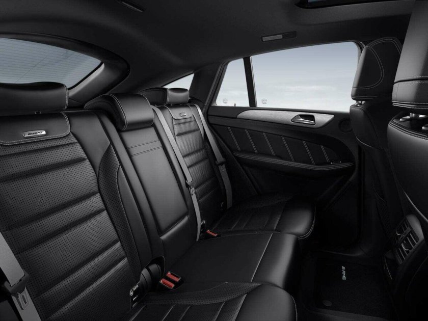 Мерседес GLE салон сзади