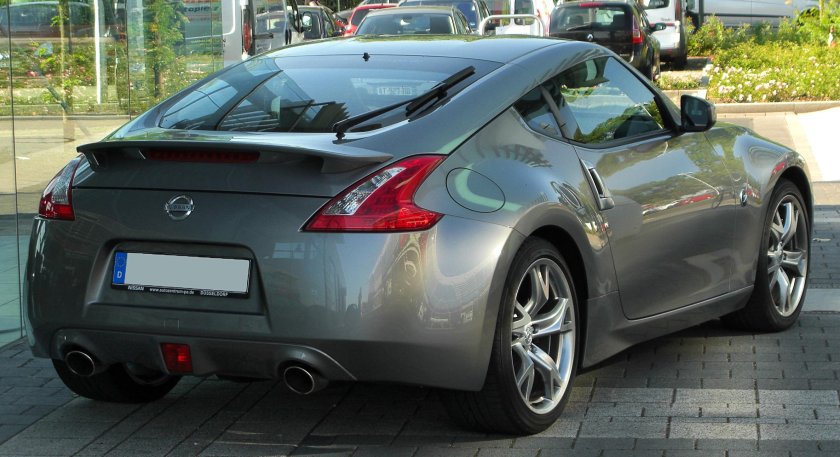 Ниссан 370z