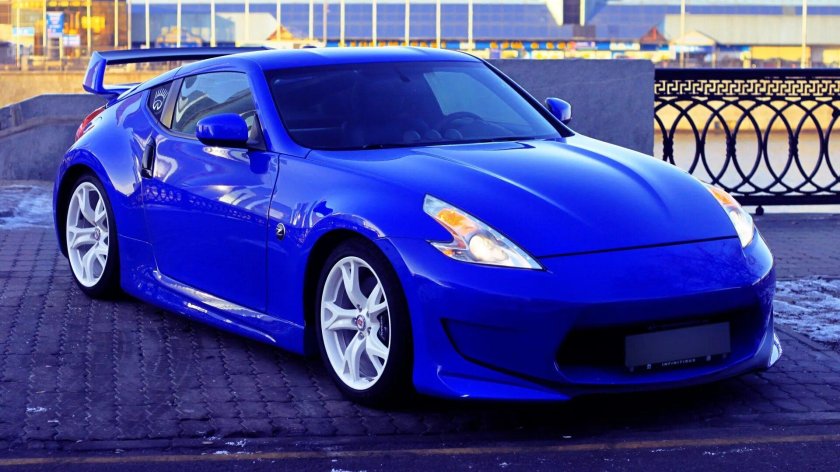 Nissan 370z Blue