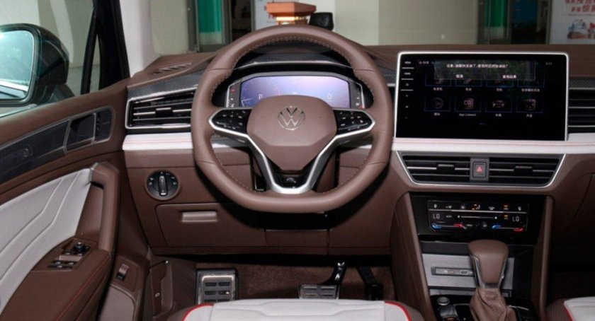 Volkswagen Tiguan 2022 салон