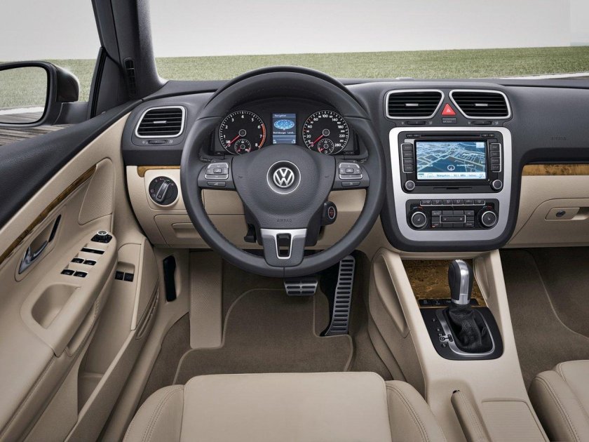 Volkswagen EOS Interior