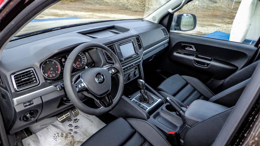 Фольксваген Амарок 2020 салон