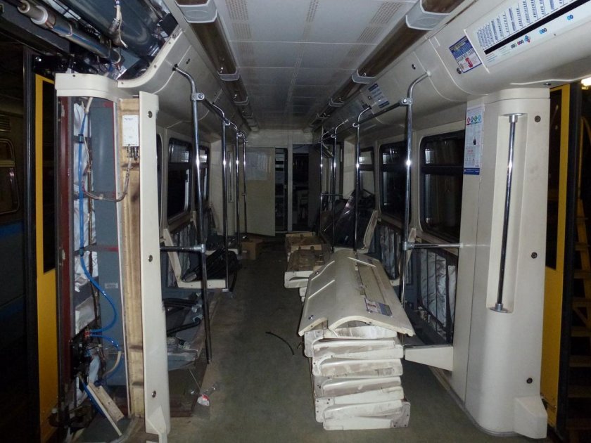 81-740 Русич кабина