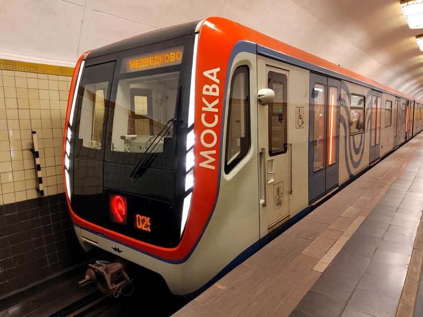 Вагон метро 81-765