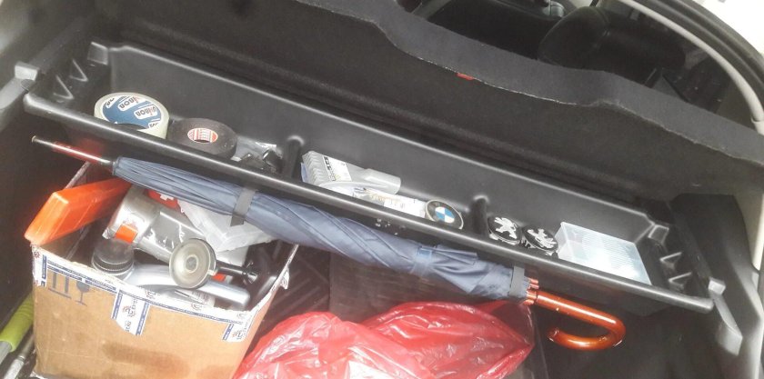 Держатель полки багажника Пежо 308