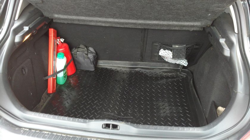 Peugeot 308 багажник