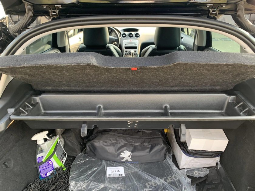 Полка в багажник Peugeot 207