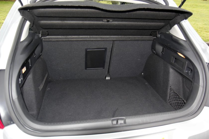 Peugeot 308 2009 багажник