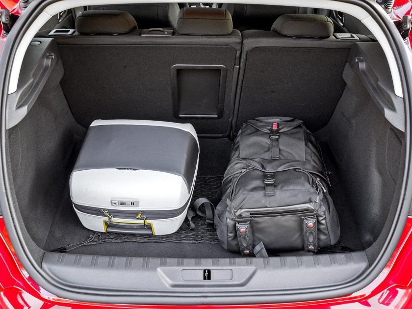 Пежо 308 универсал багажник