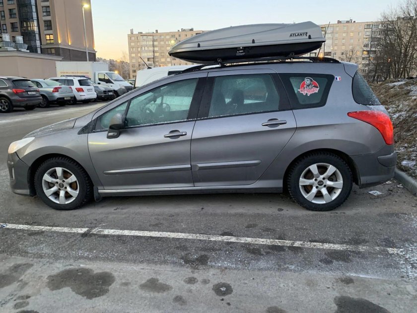 Автобокс на Пежо 308 SW
