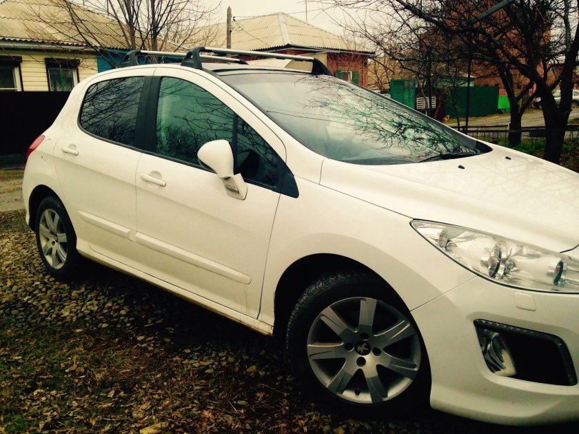 Багажник на крышу Peugeot 308