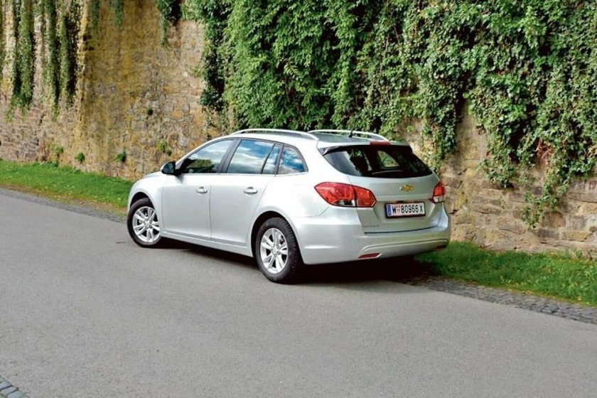 Универсалы до 300 тысяч рублей