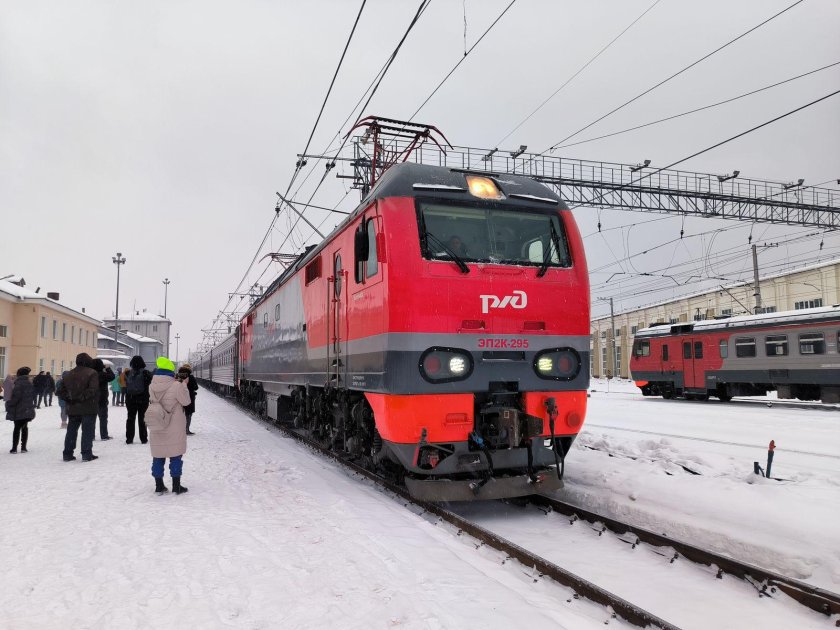 Поезд 354 Адлер Пермь