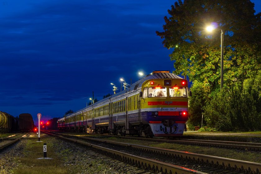 Поезд картинка