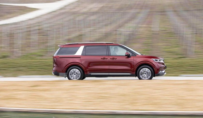 Киа Карнивал