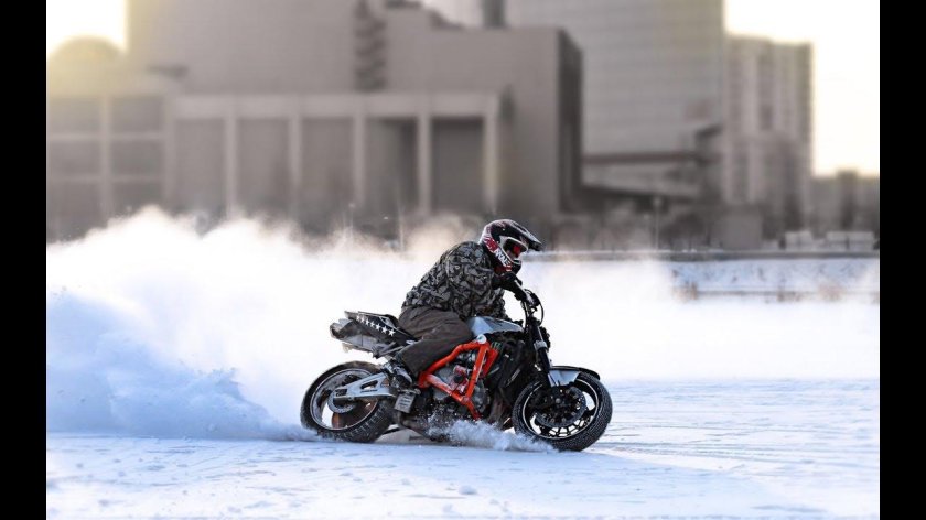 Мотоцикл зимой