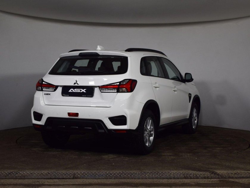 Митсубиси АСХ 2021