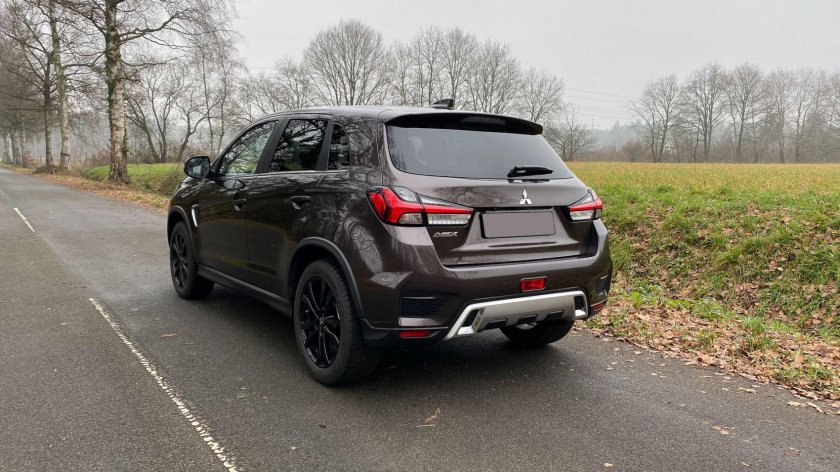 Митсубиси АСХ 2023