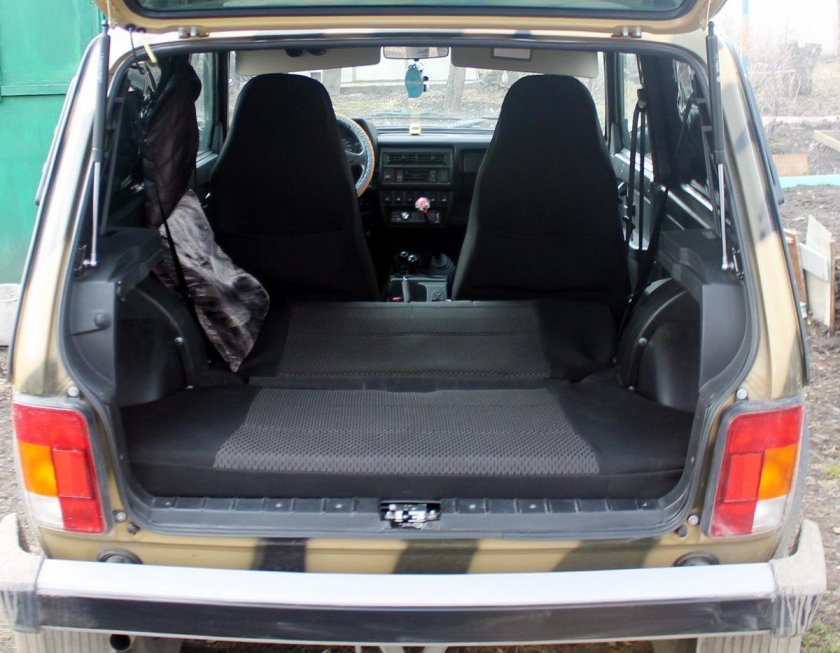 ВАЗ 2131 салон багажник