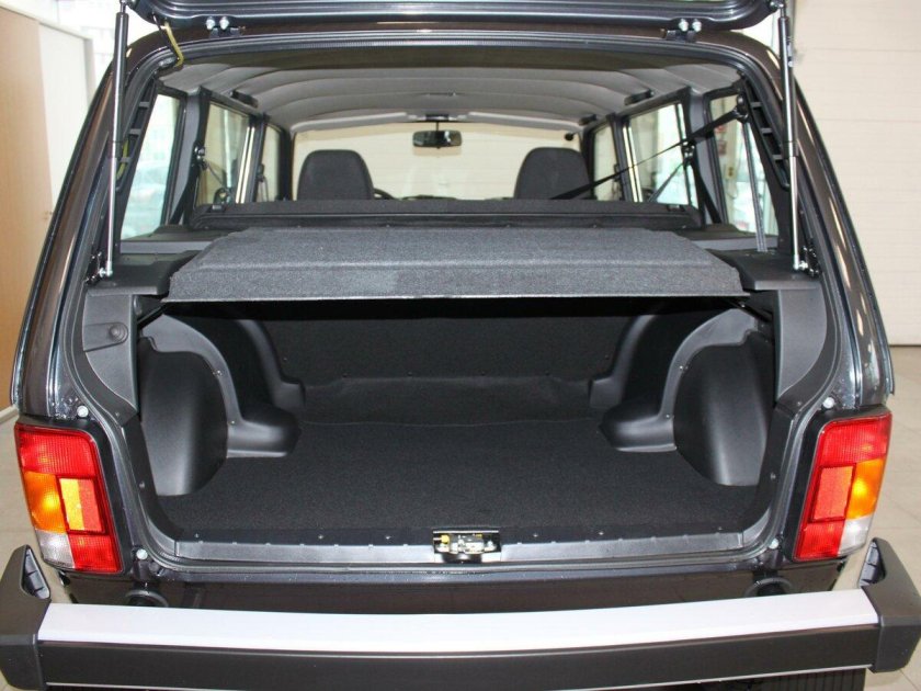 Лада 4х4 2131 багажник