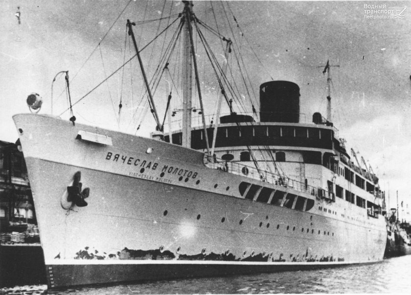 Пароход Михаил Светлов