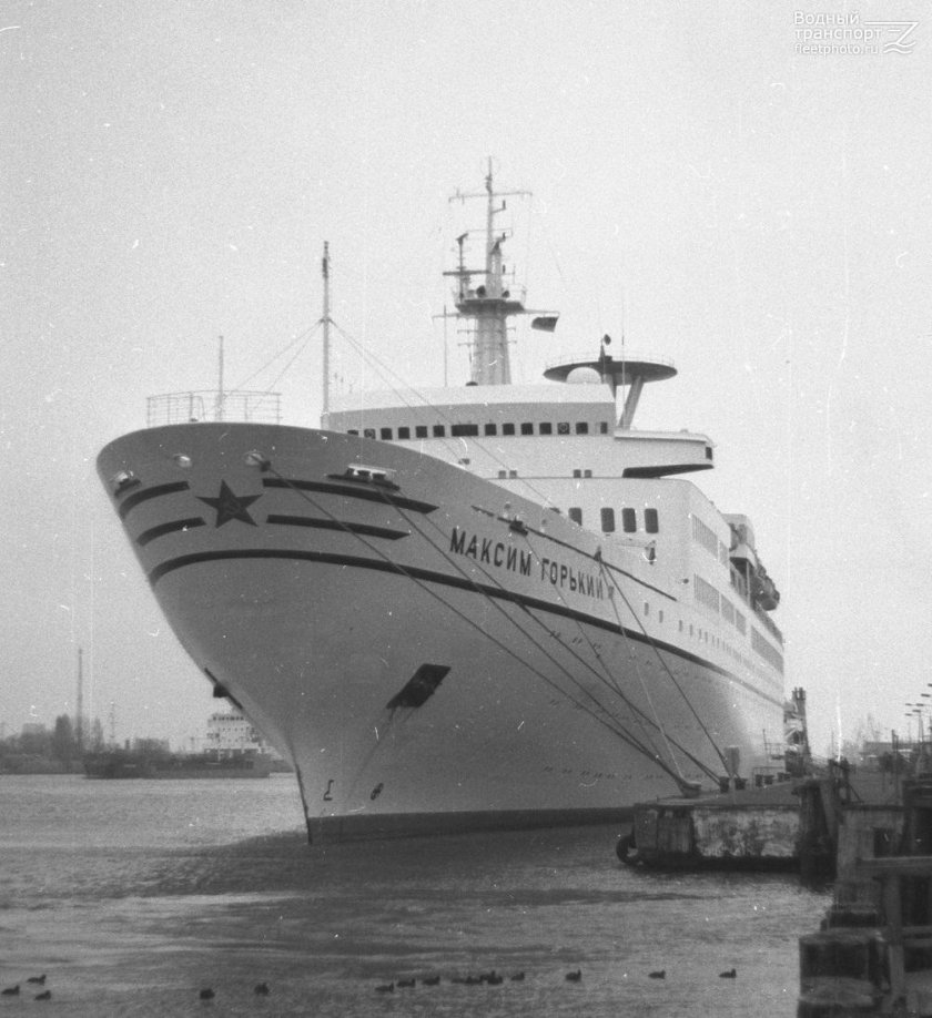 Турбоход Максим Горький