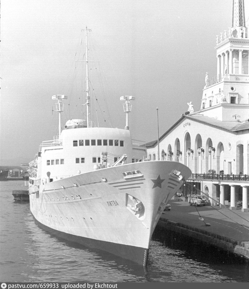 Теплоход Советская Латвия