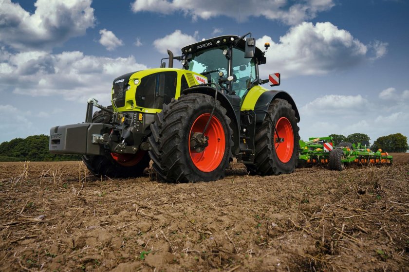CLAAS Axion 960