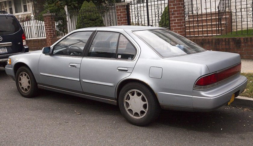 Nissan maxima 1989