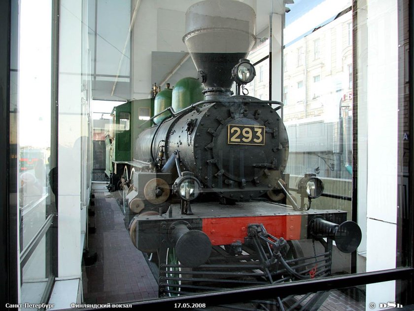 Паровоз 293 на Финляндском вокзале