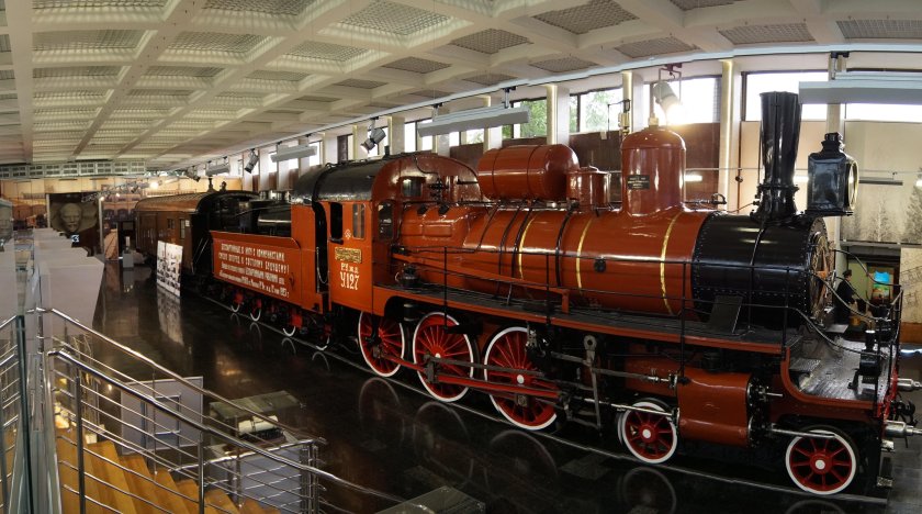 У127 паровоз