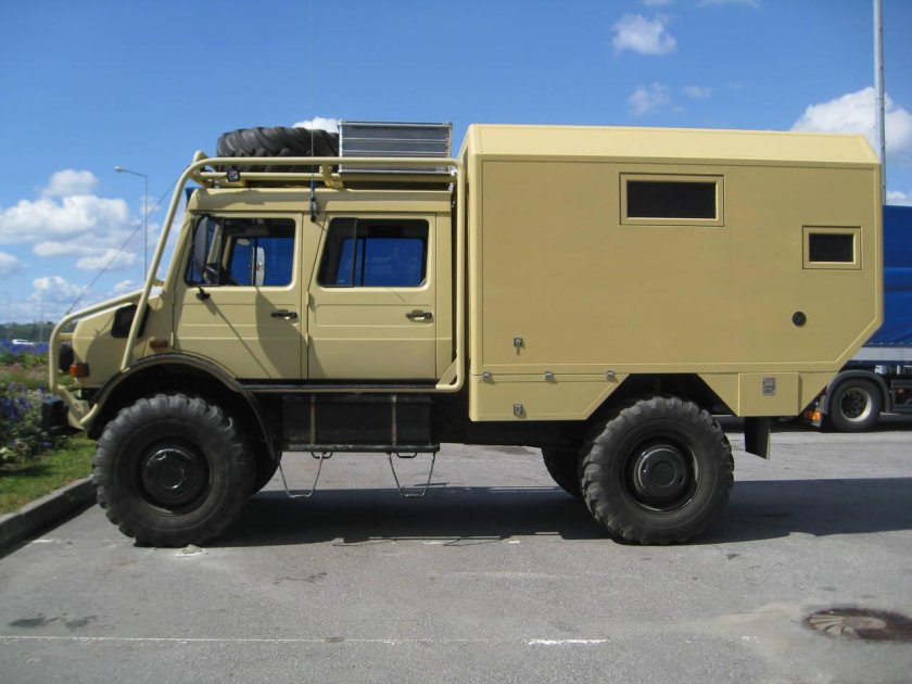 Mercedes Unimog Camper