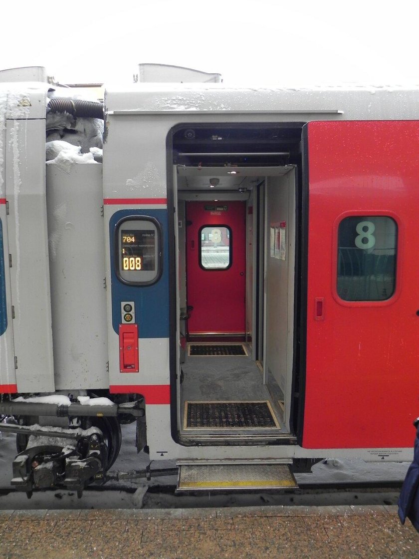 Поезд испанский Стриж фото