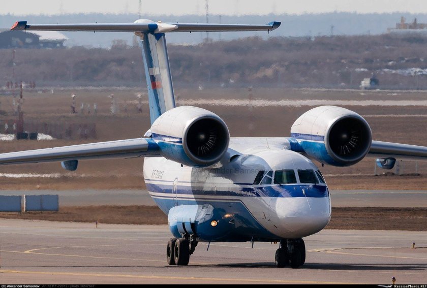 АН-72 пассажирский