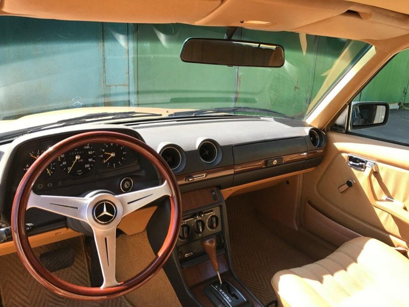 Mercedes-Benz w123 салон