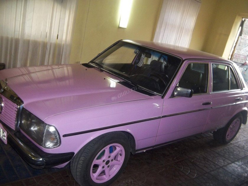 Розовый Мерседес 123