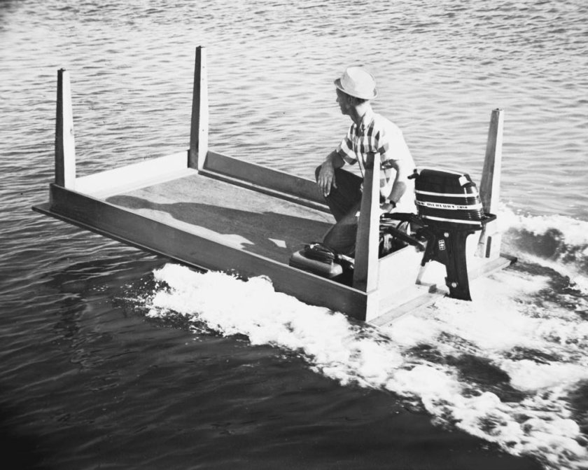 Плавсредства с мотором